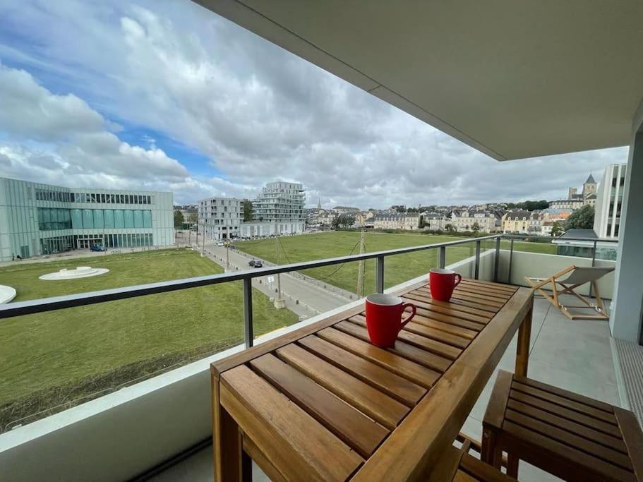 Presqu'Ile, Appartement Neuf Avec Balcon, Salle De Gym Et Parking Caen Bagian luar foto
