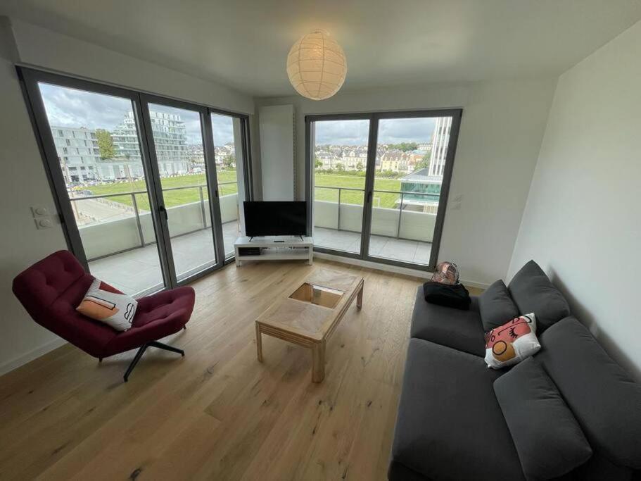 Presqu'Ile, Appartement Neuf Avec Balcon, Salle De Gym Et Parking Caen Bagian luar foto